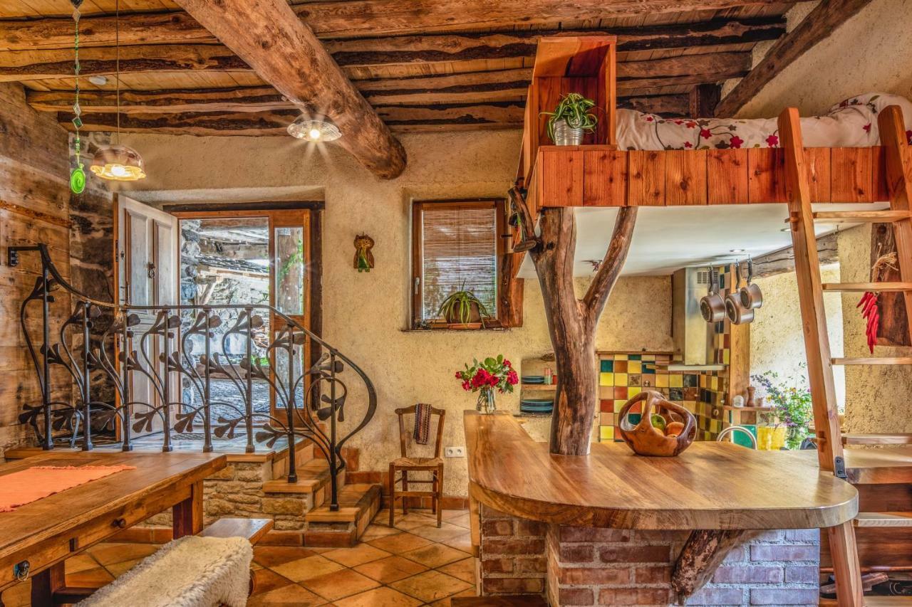The Dragon Barn - Studio Ascou Екстер'єр фото